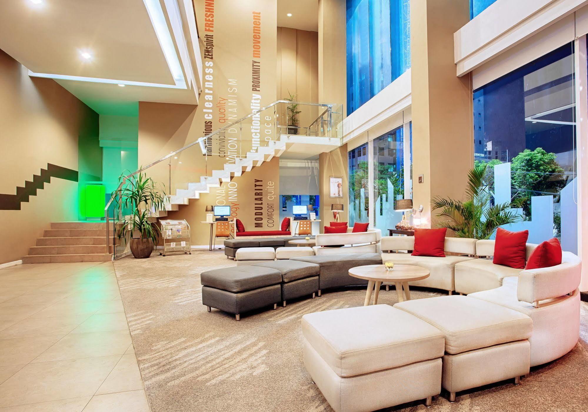 Ibis Surabaya City Center Exteriér fotografie